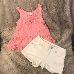 Cute summer outfit. Size 8.